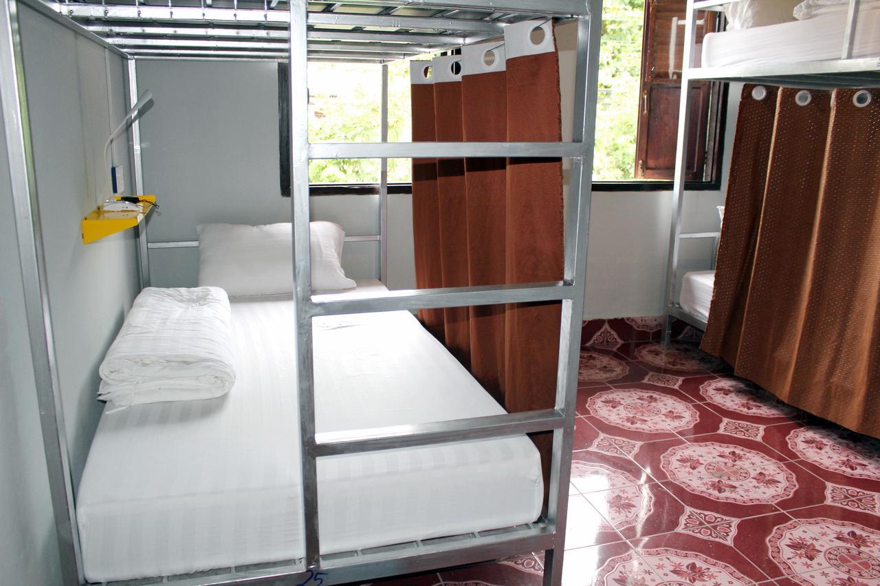 Aham Hostel (Adults Only) Λουάνγκ Πραμπάνγκ Εξωτερικό φωτογραφία